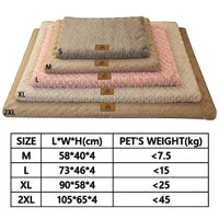Lit orthopédique Happy Animalia en fausse fourrure imperméable — mousse 3D soutien articulaire — disponible en beige, rose et gris.